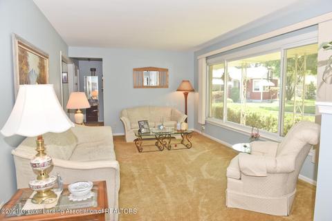 1724 Windsor Pl, Lansing, MI 48910 photo 14
