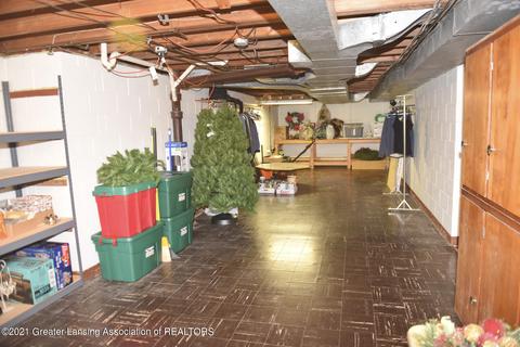 1724 Windsor Pl, Lansing, MI 48910 photo 32