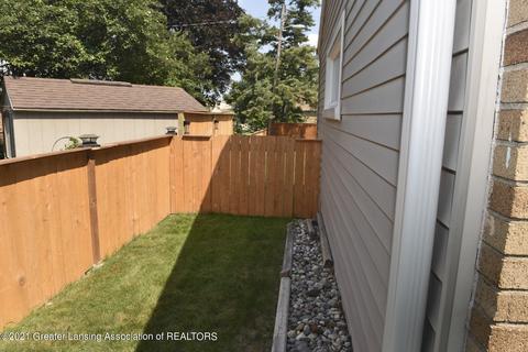 1724 Windsor Pl, Lansing, MI 48910 photo 45