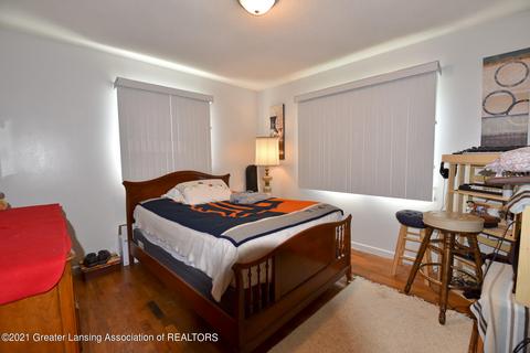 1724 Windsor Pl, Lansing, MI 48910 photo 26