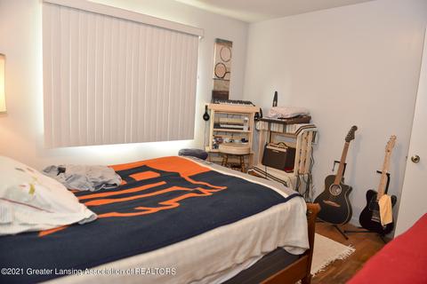 1724 Windsor Pl, Lansing, MI 48910 photo 27