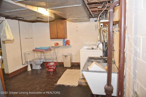 1724 Windsor Pl, Lansing, MI 48910 photo 35
