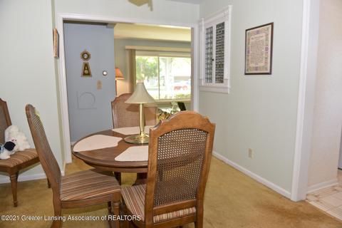 1724 Windsor Pl, Lansing, MI 48910 photo 11