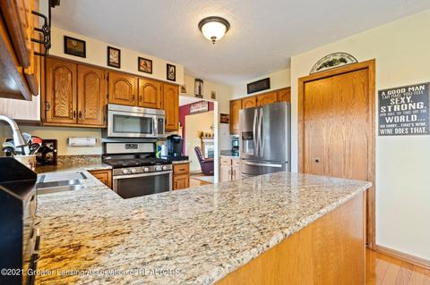 1808 Killarney Dr, Holt, MI 48842 photo 18