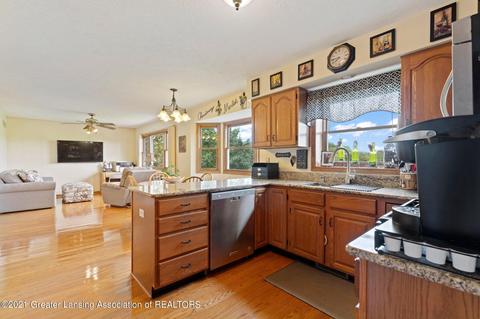 1808 Killarney Dr, Holt, MI 48842 photo 16