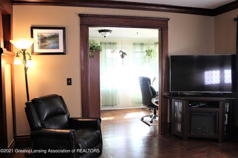 210 Smith Ave, Lansing, MI 48910 photo 7