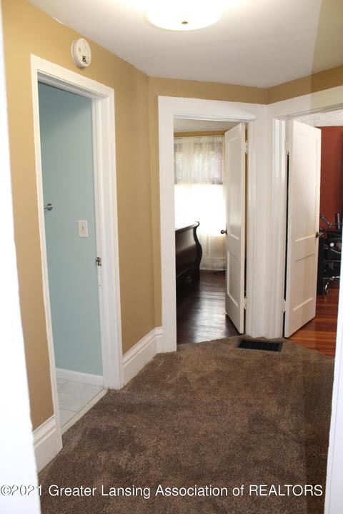 210 Smith Ave, Lansing, MI 48910 photo 29