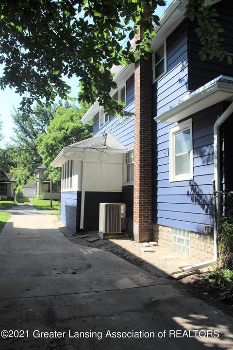 210 Smith Ave, Lansing, MI 48910 photo 52