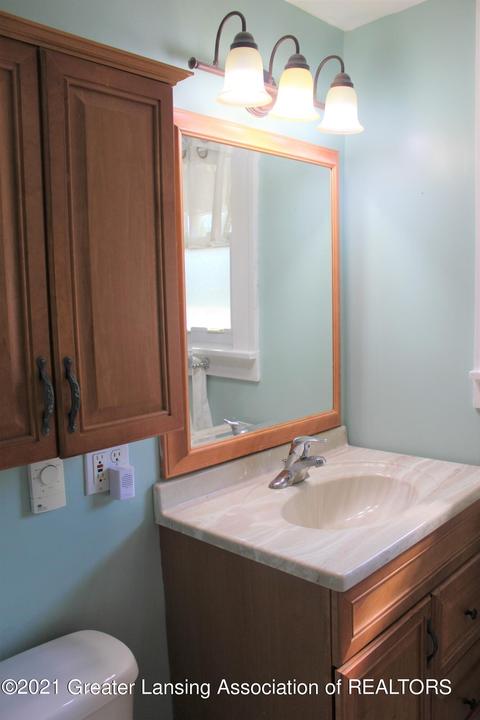 210 Smith Ave, Lansing, MI 48910 photo 38