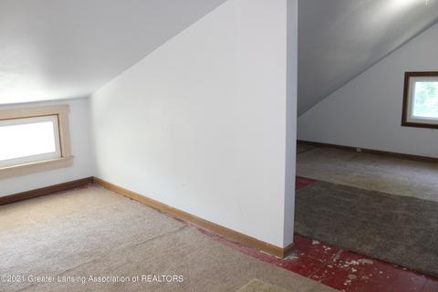 210 Smith Ave, Lansing, MI 48910 photo 41