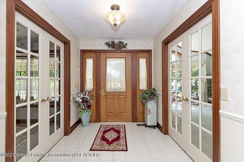 856 Stillman Rd, Mason, MI 48854 photo 3