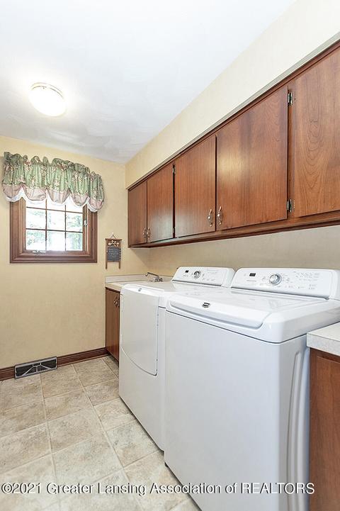 856 Stillman Rd, Mason, MI 48854 photo 26