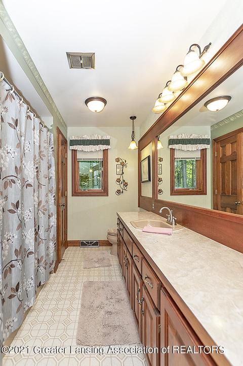 856 Stillman Rd, Mason, MI 48854 photo 25