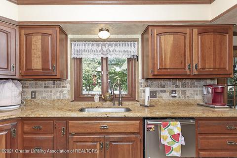 856 Stillman Rd, Mason, MI 48854 photo 6