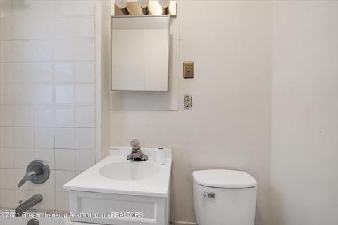 2204 Lyons Ave, Lansing, MI 48910 photo 19
