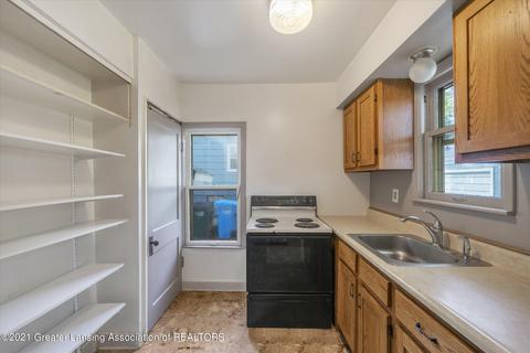 2204 Lyons Ave, Lansing, MI 48910 photo 13