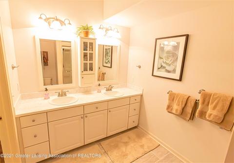 16857 Cedarbrook Dr, Haslett, MI 48840 photo 19