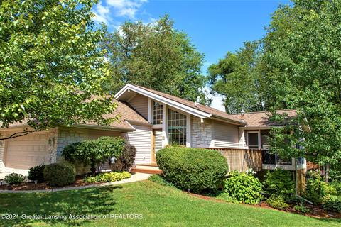 16857 Cedarbrook Dr, Haslett, MI 48840 photo 1