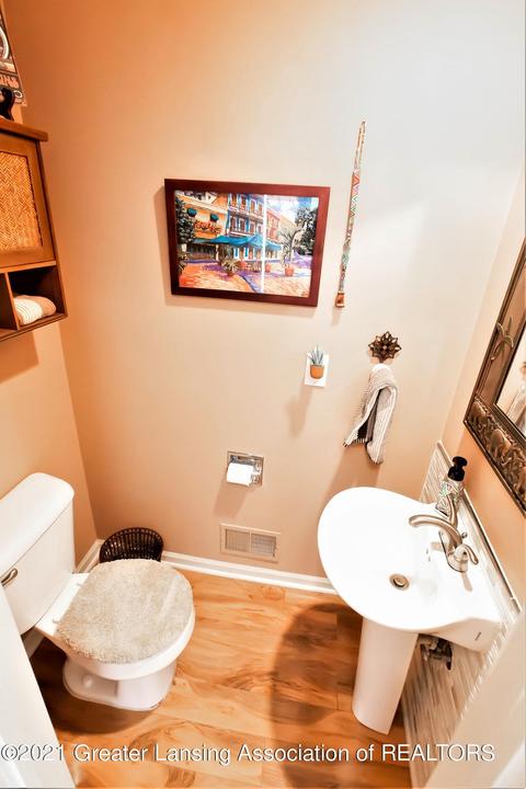 16857 Cedarbrook Dr, Haslett, MI 48840 photo 21