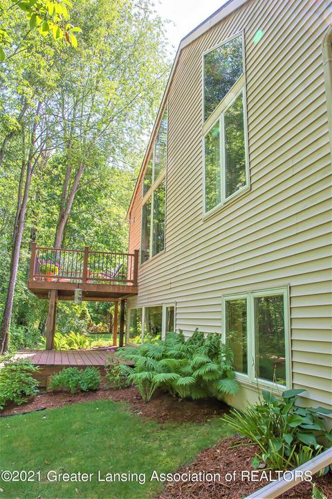 16857 Cedarbrook Dr, Haslett, MI 48840 photo 6
