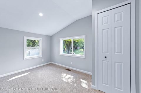 310 E South St, Mason, MI 48854 photo 9
