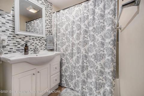 121 N Maple St, Ithaca, MI 48847 photo 14