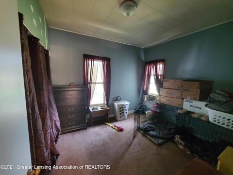 577 Cleveland Ave, Owosso, MI 48867 photo 10