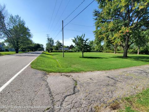 577 Cleveland Ave, Owosso, MI 48867 photo 22