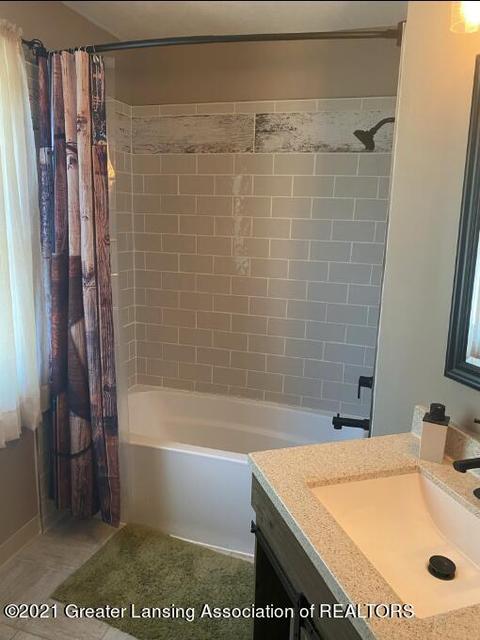 12525 Burlingame Dr, Dewitt, MI 48820 photo 13