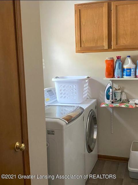 12525 Burlingame Dr, Dewitt, MI 48820 photo 7