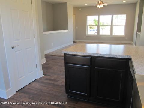 615 Launch Point Dr, Perry, MI 48872 photo 12