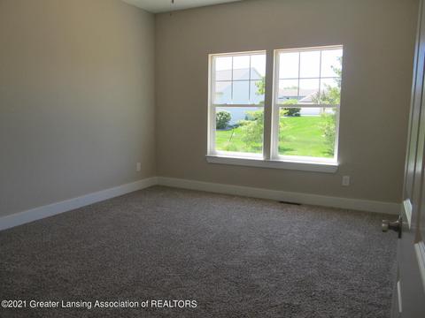 615 Launch Point Dr, Perry, MI 48872 photo 16