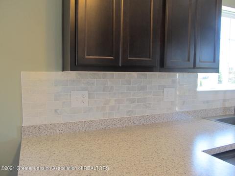615 Launch Point Dr, Perry, MI 48872 photo 13