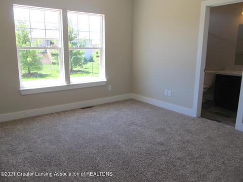 615 Launch Point Dr, Perry, MI 48872 photo 18