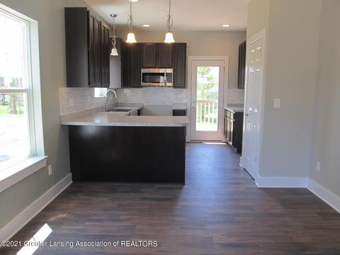 615 Launch Point Dr, Perry, MI 48872 photo 7