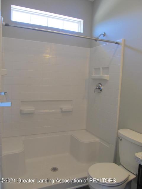 615 Launch Point Dr, Perry, MI 48872 photo 21