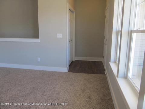 615 Launch Point Dr, Perry, MI 48872 photo 3