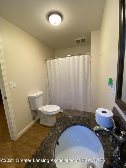 1125 Exchange St, Owosso, MI 48867 photo 10