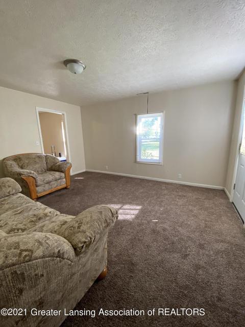 1125 Exchange St, Owosso, MI 48867 photo 6