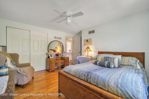 2153 E Raleigh Dr, Okemos, MI 48864 photo 24