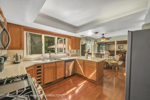 2153 E Raleigh Dr, Okemos, MI 48864 photo 17