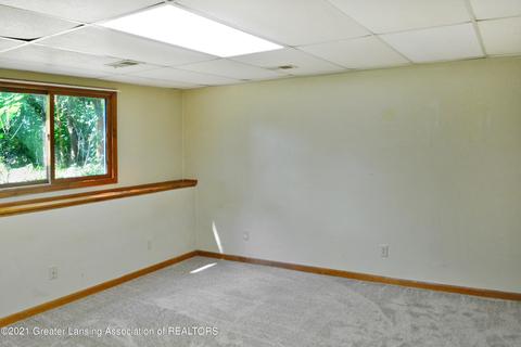 3325 Cooley Dr, Lansing, MI 48911 photo 30