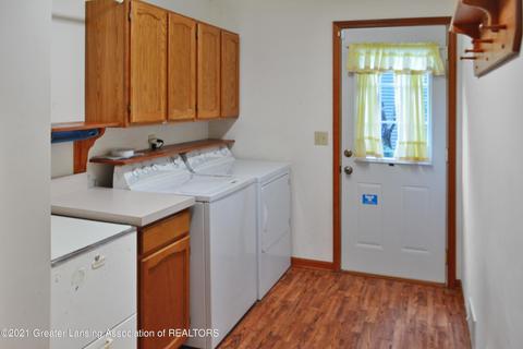 3325 Cooley Dr, Lansing, MI 48911 photo 21