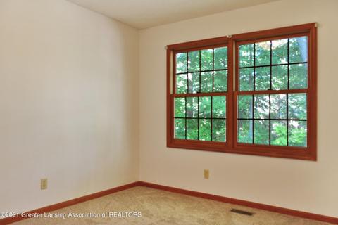 3325 Cooley Dr, Lansing, MI 48911 photo 24