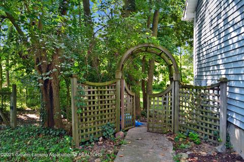 3325 Cooley Dr, Lansing, MI 48911 photo 43