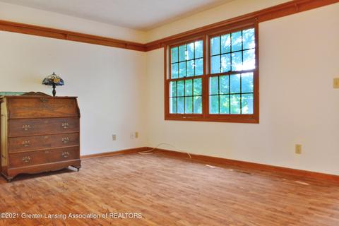 3325 Cooley Dr, Lansing, MI 48911 photo 20