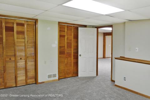 3325 Cooley Dr, Lansing, MI 48911 photo 31