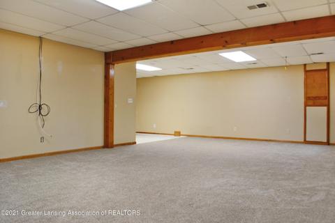 3325 Cooley Dr, Lansing, MI 48911 photo 27