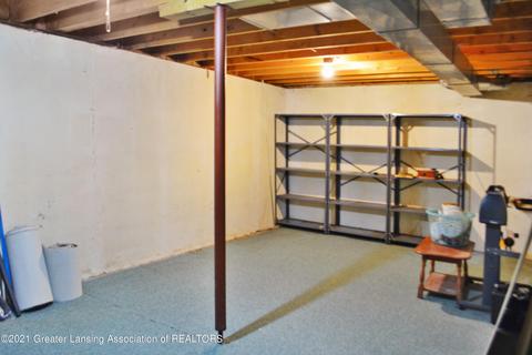 3325 Cooley Dr, Lansing, MI 48911 photo 33