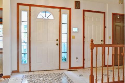 3325 Cooley Dr, Lansing, MI 48911 photo 3